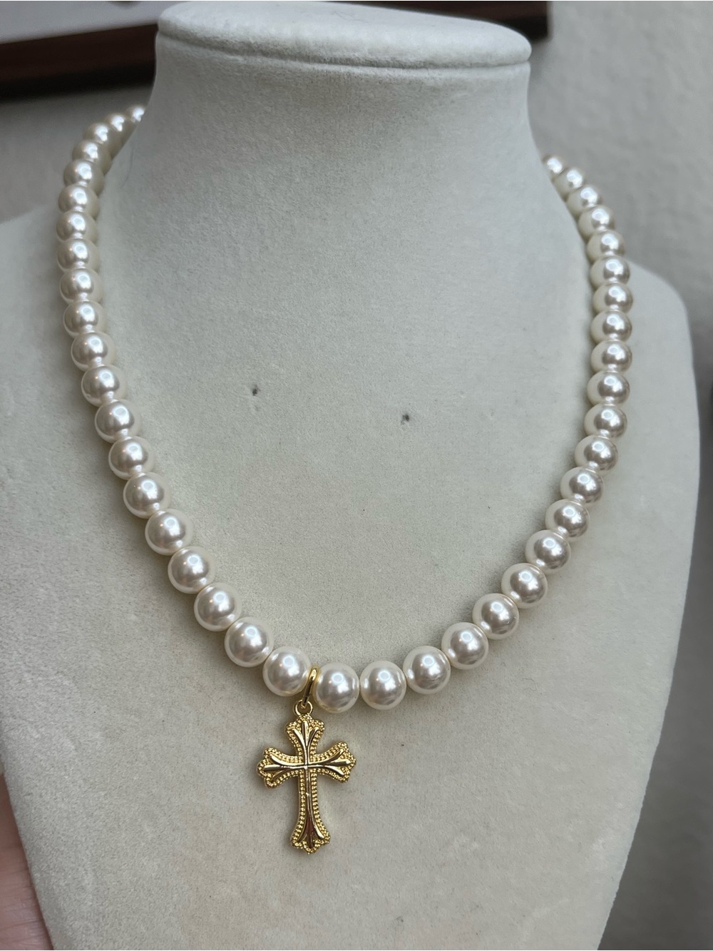 Evry Gold tone cross faux pearl necklace 20”